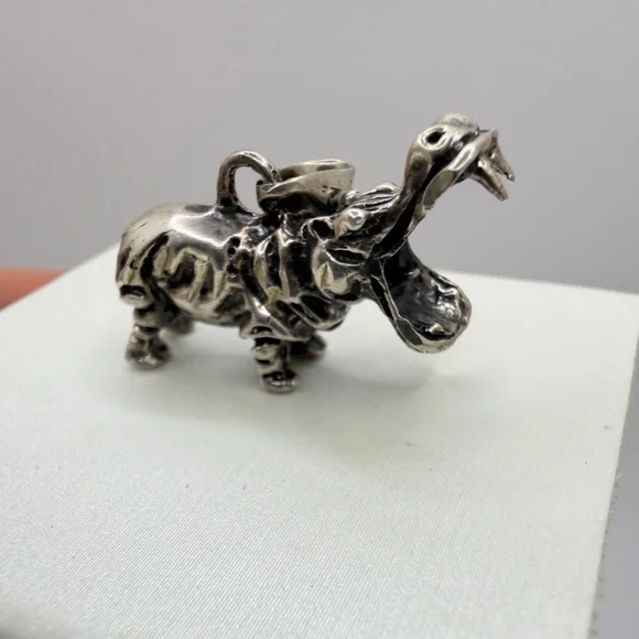 Possible vintage TAXCO sterling silver Hippopotamus charm or pendant! - Picture 8 of 14